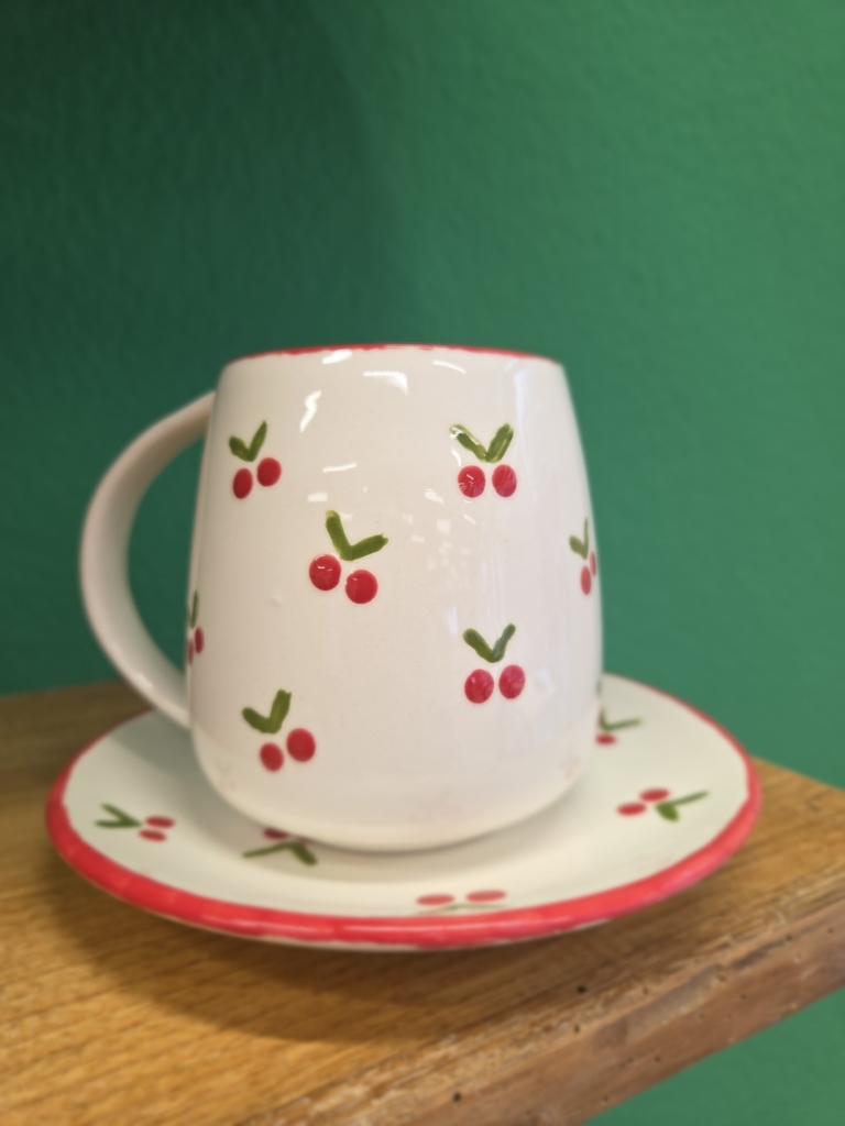 soucoupe et tasse pour le café du matin