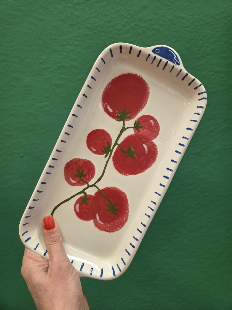Plat pour une  salade de tomates en été à Bienne